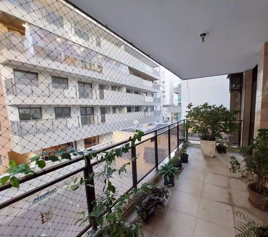 Magnífico Apartamento Mobiliado de 450m² a Uma Quadra da Praia de Icaraí!