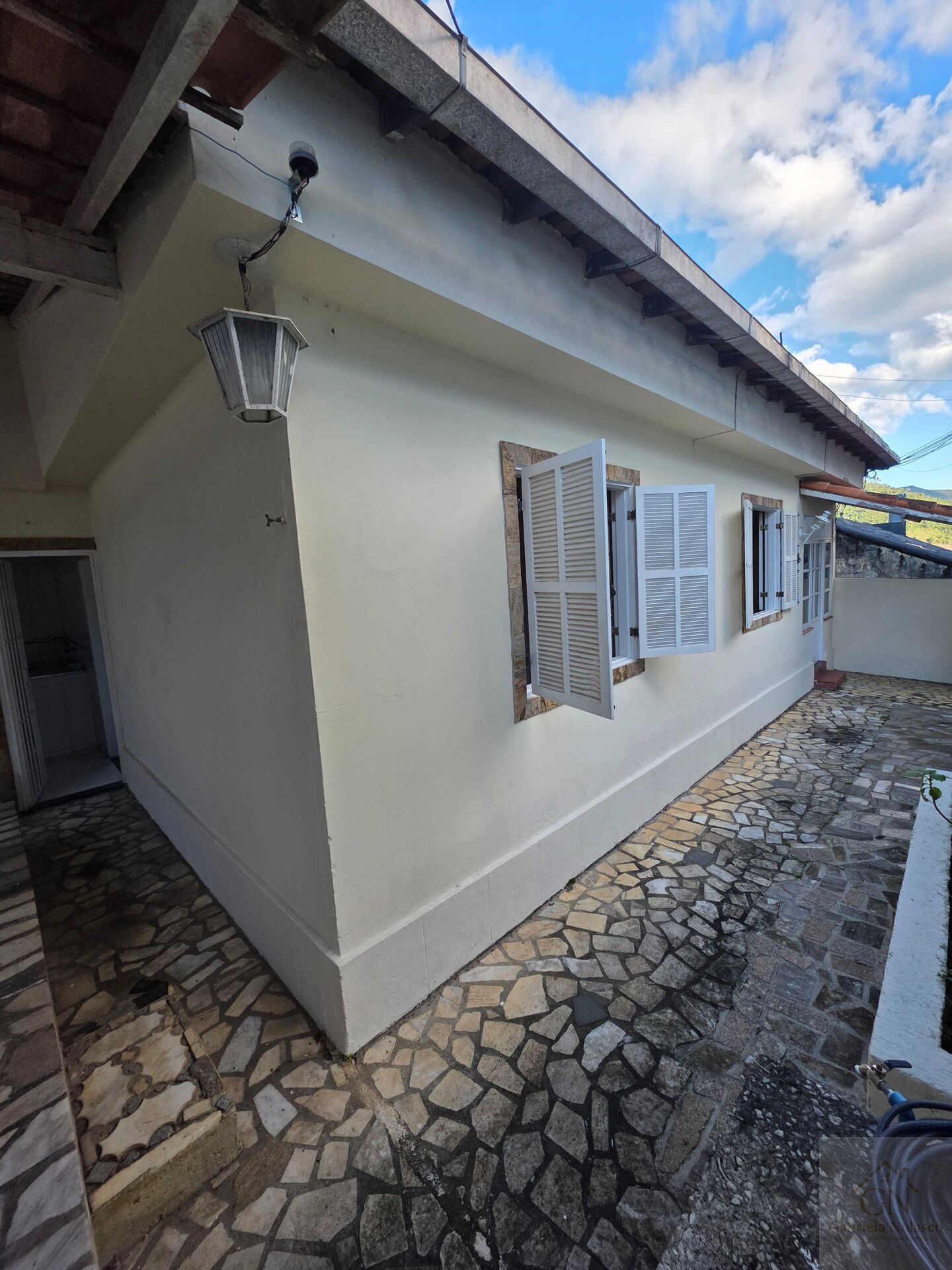 Duas Casas, Um Propósito: morar bem e transformar seu imóvel em fonte de renda