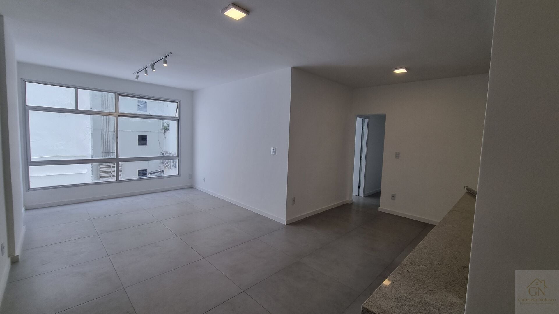Apartamento Reformado a 1 Quadra da Praia de Icaraí – 3 Quartos e 120m²!