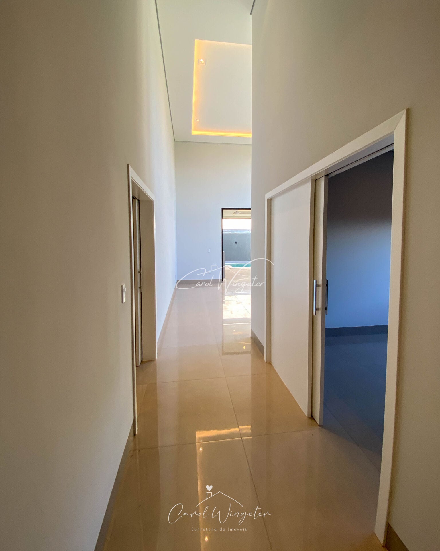 Casa de Condomínio com 3 quartos à venda, 244m² — foto 16 de 51
