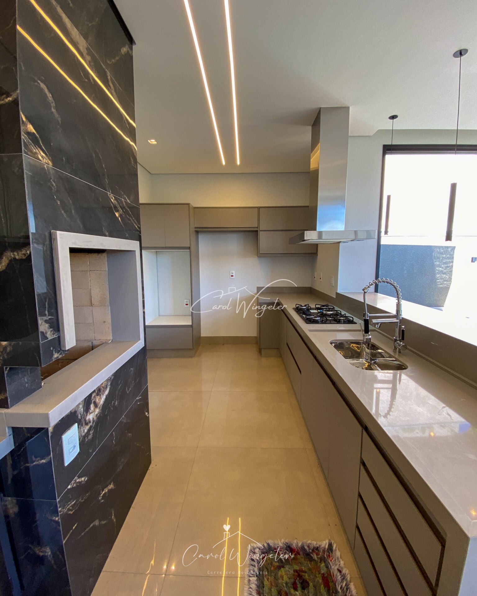 Casa de Condomínio com 3 quartos à venda, 244m² — foto 10 de 51