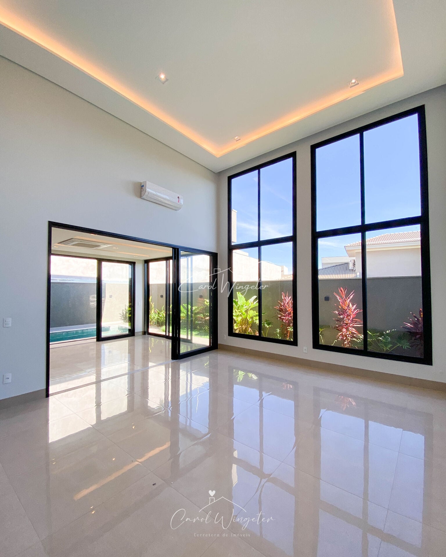 Casa de Condomínio com 3 quartos à venda, 244m² — foto 13 de 51
