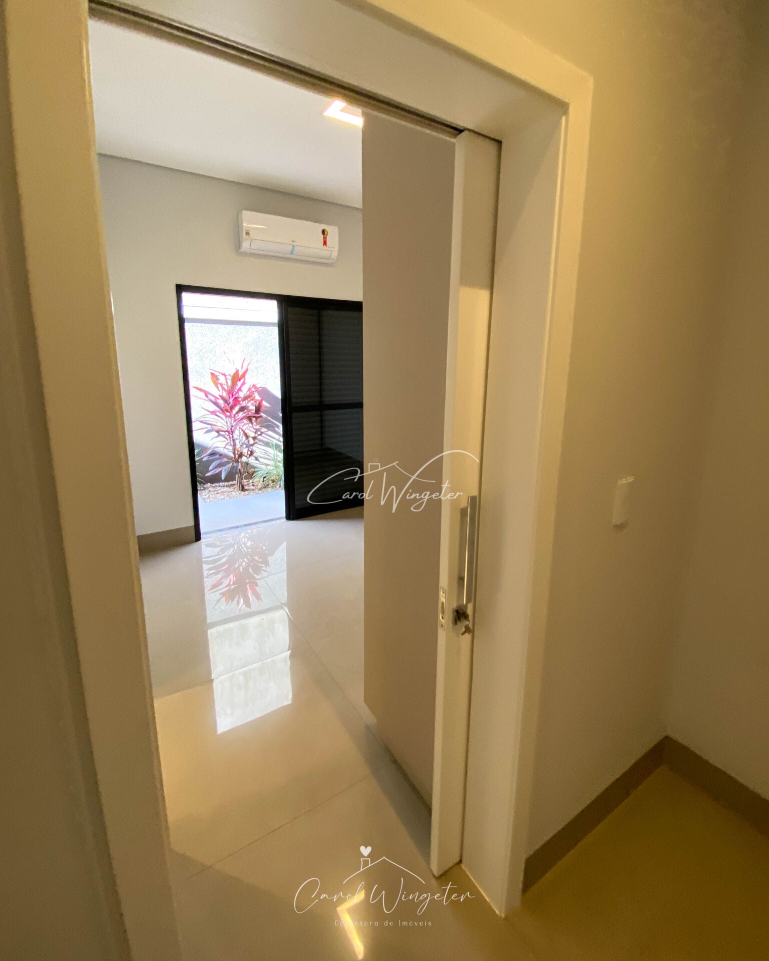 Casa de Condomínio com 3 quartos à venda, 244m² — foto 19 de 51
