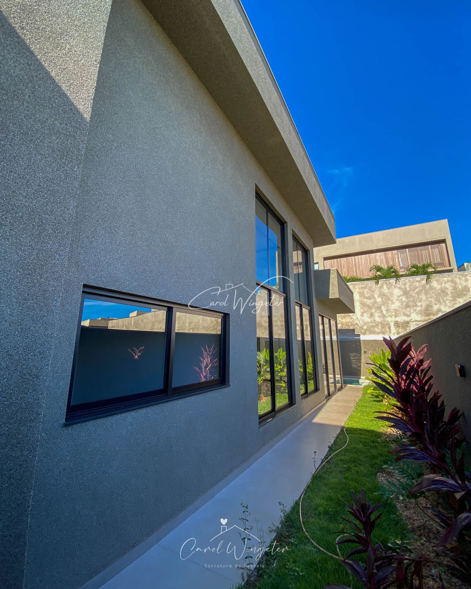 Casa de Condomínio com 3 quartos à venda, 244m² — foto 4 de 51