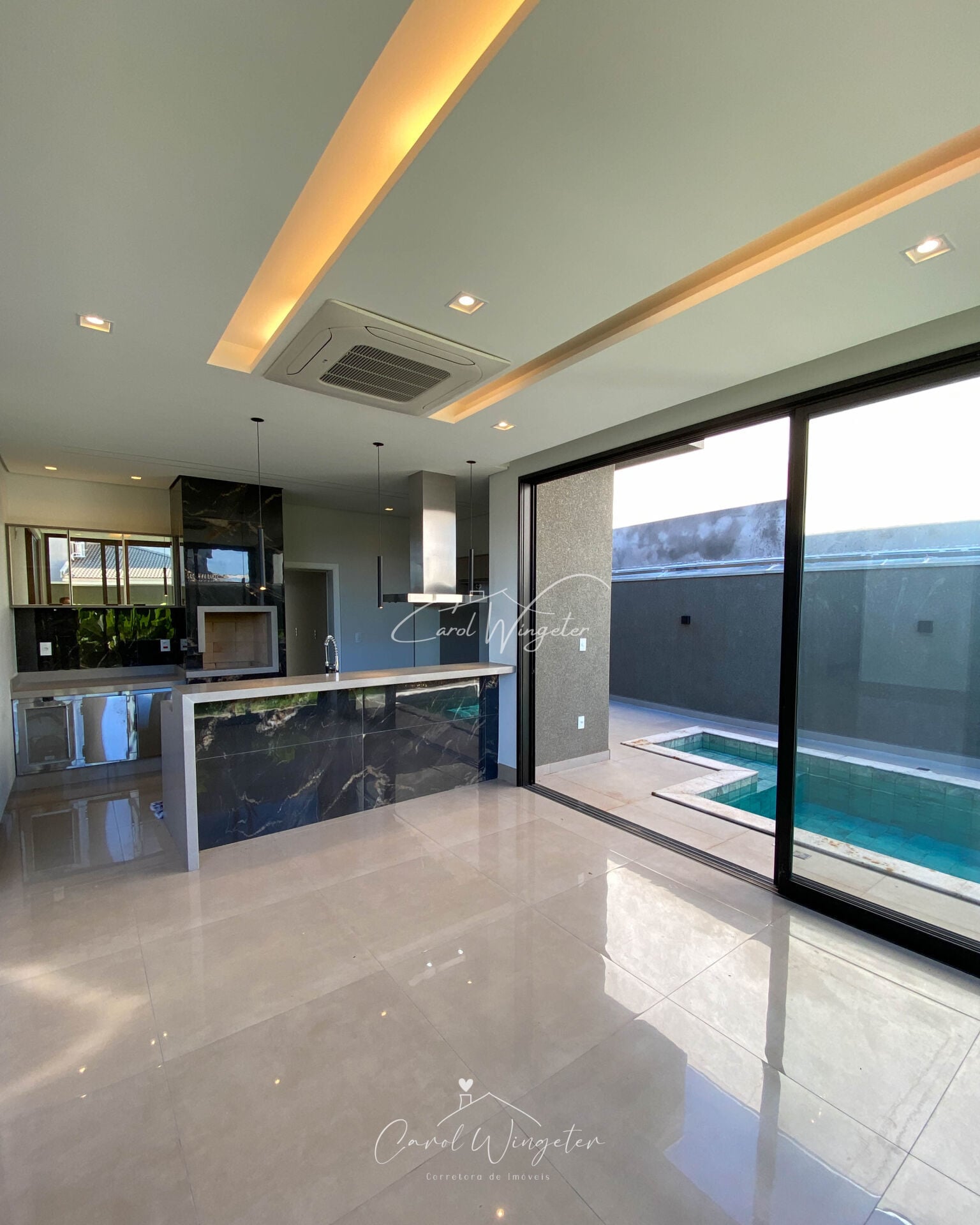 Casa de Condomínio com 3 quartos à venda, 244m² — foto 8 de 51