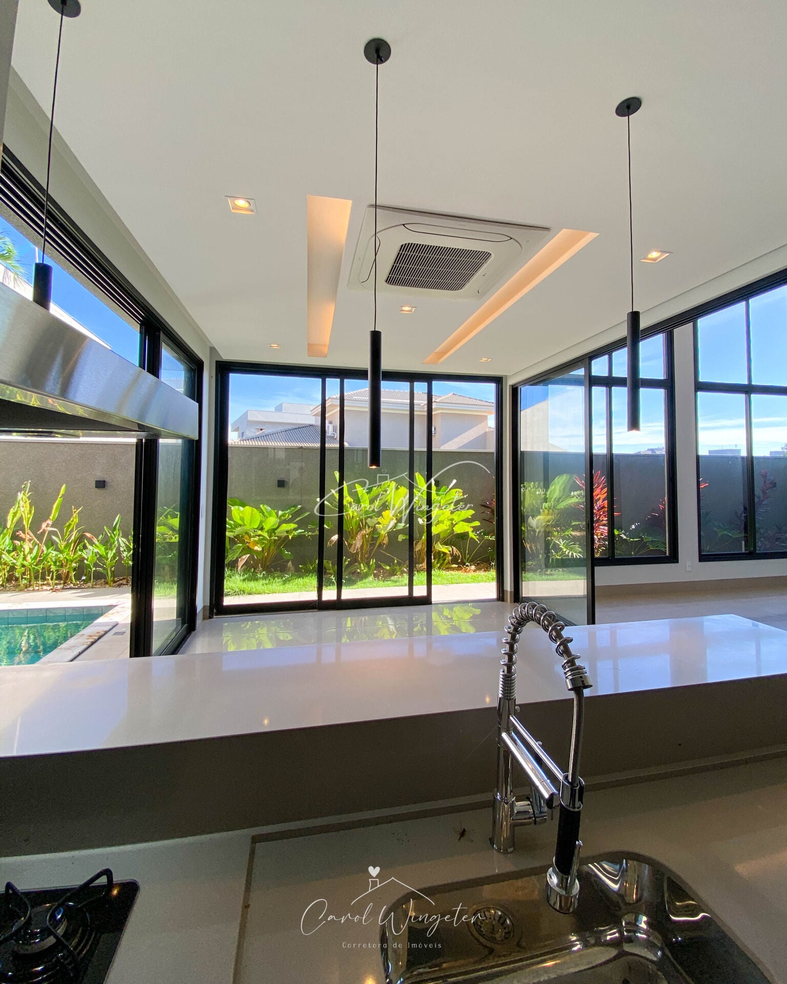 Casa de Condomínio com 3 quartos à venda, 244m² — foto 12 de 51