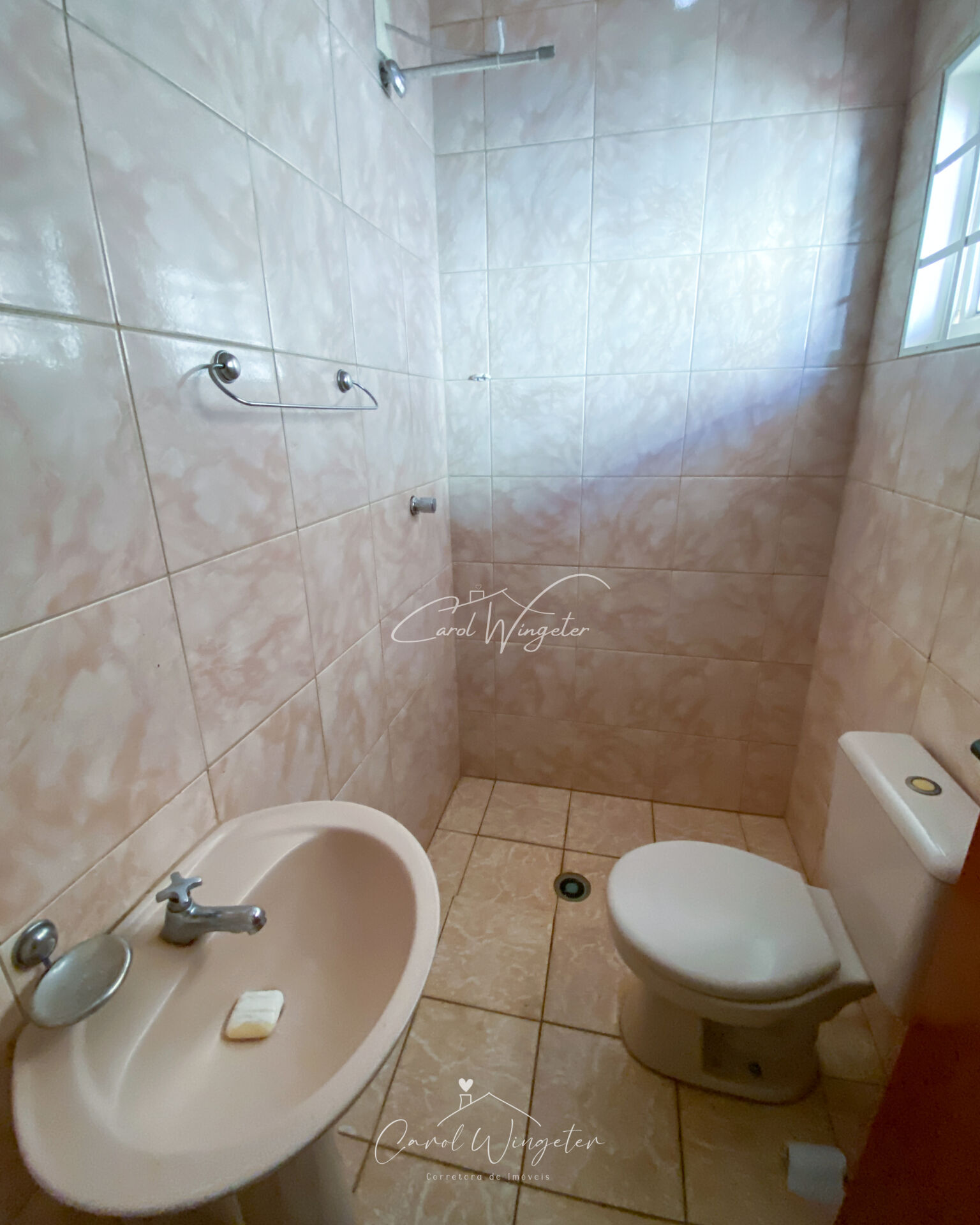 Casa com 4 quartos à venda, 300m² — foto 32 de 33