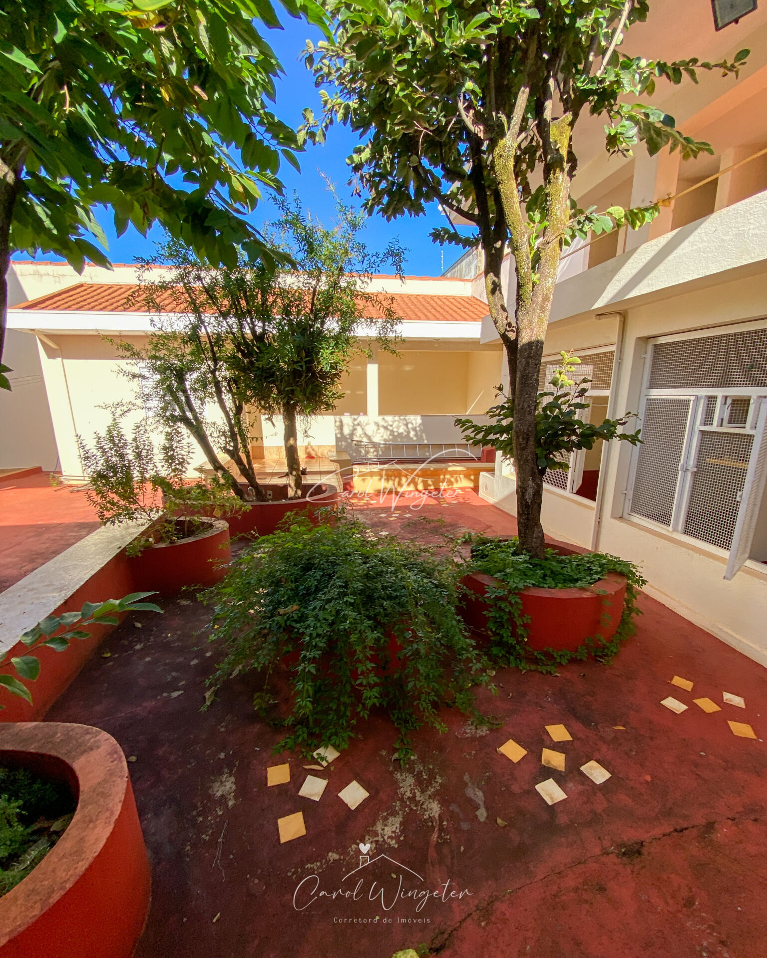 Casa com 4 quartos à venda, 300m² — foto 15 de 33