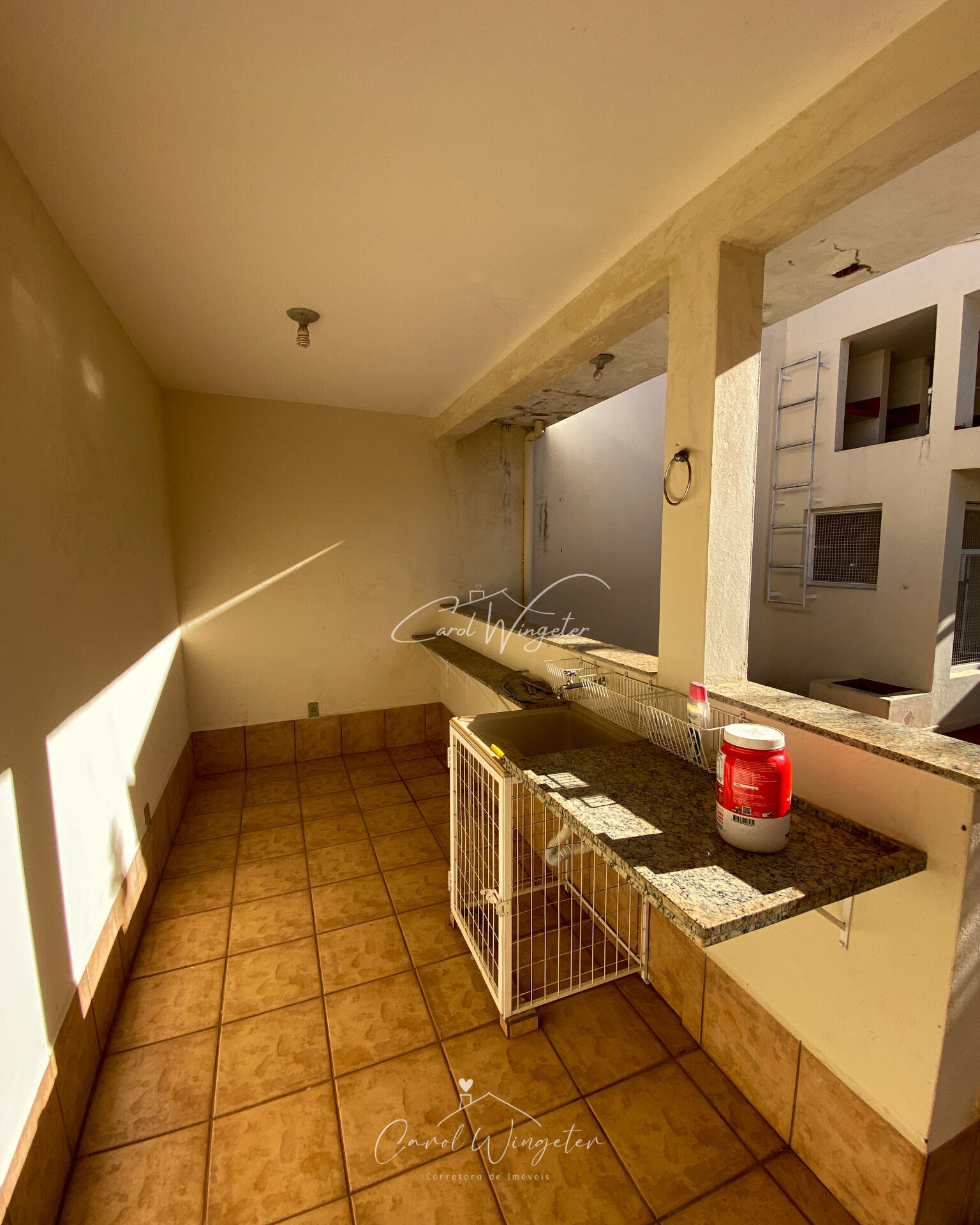 Casa com 4 quartos à venda, 300m² — foto 16 de 33