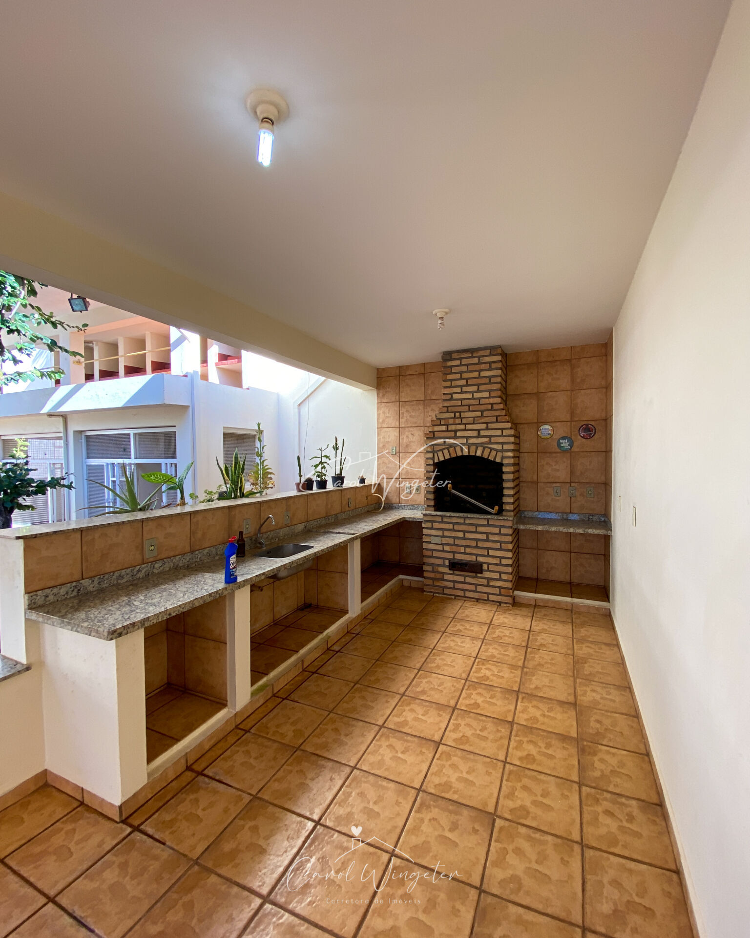 Casa com 4 quartos à venda, 300m² — foto 12 de 33