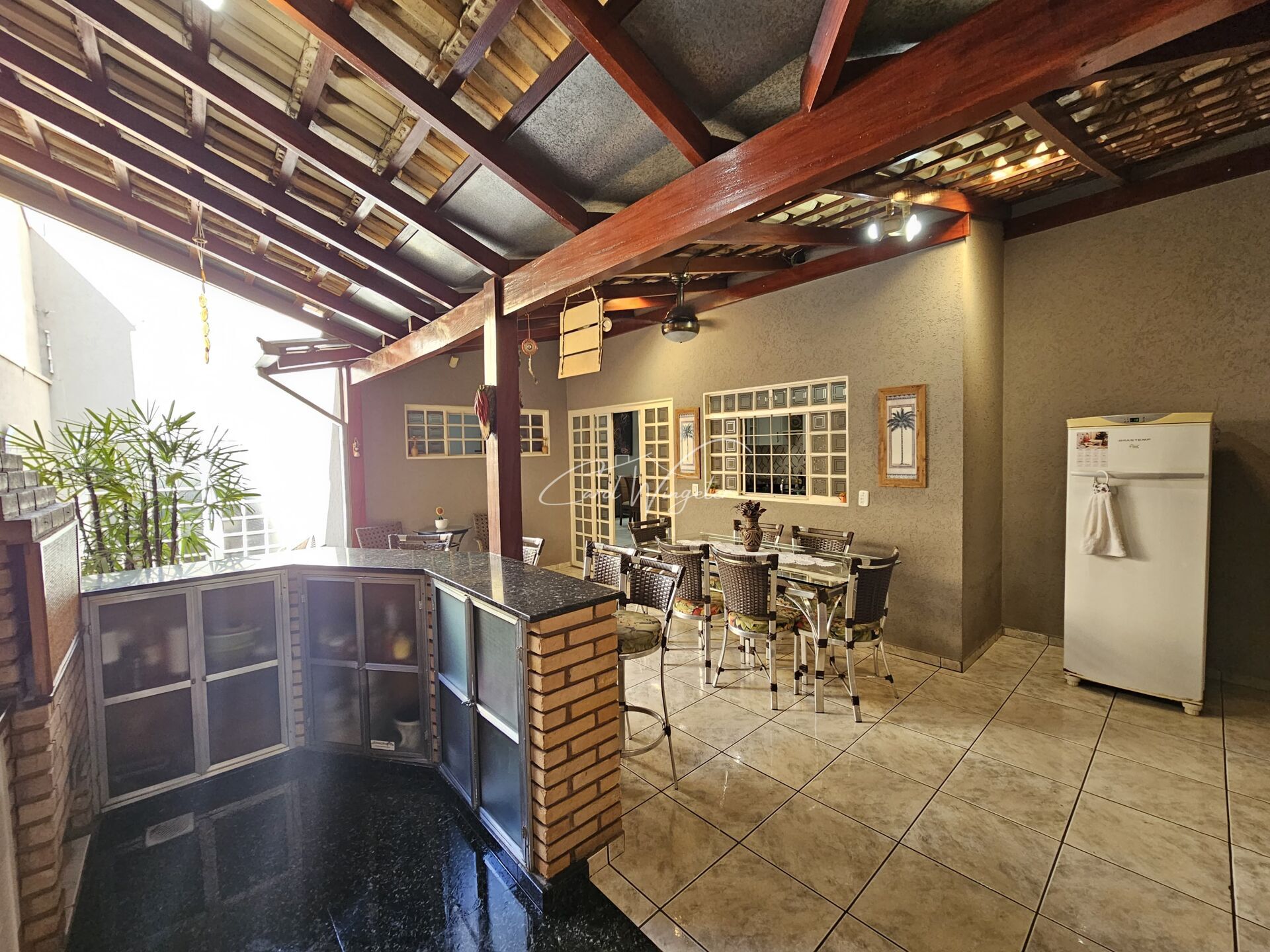 Casa com 4 quartos à venda, 217m² — foto 17 de 21