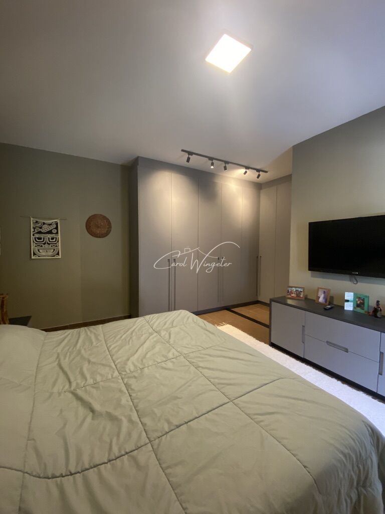 Casa com 3 quartos à venda, 214m² — foto 21 de 34