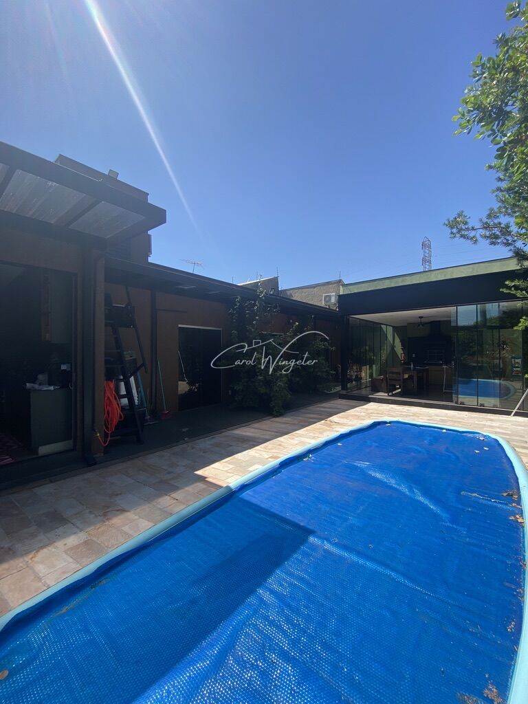 Casa com 3 quartos à venda, 214m² — foto 22 de 34