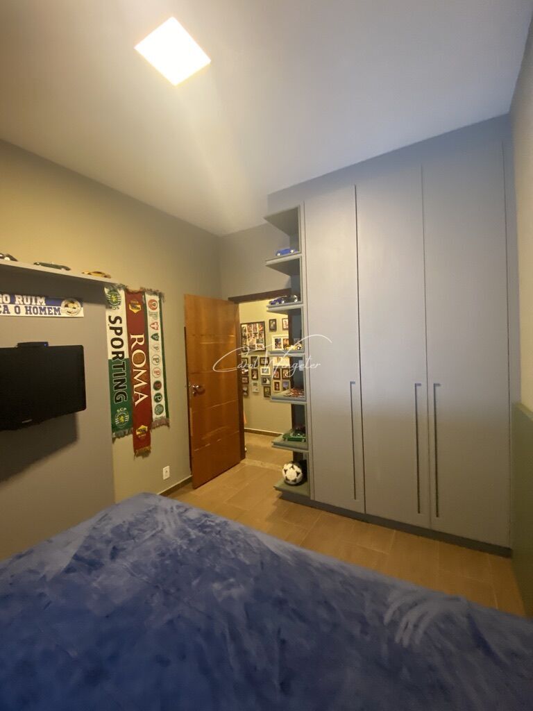 Casa com 3 quartos à venda, 214m² — foto 18 de 34