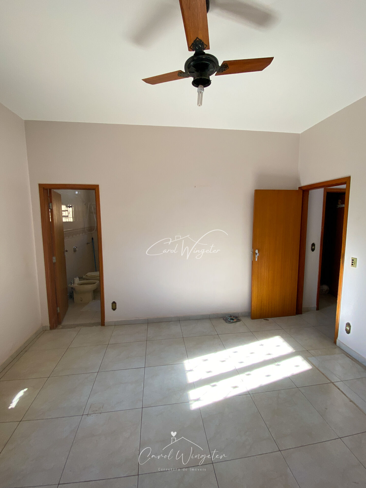 Casa com 4 quartos à venda, 231m² — foto 10 de 27