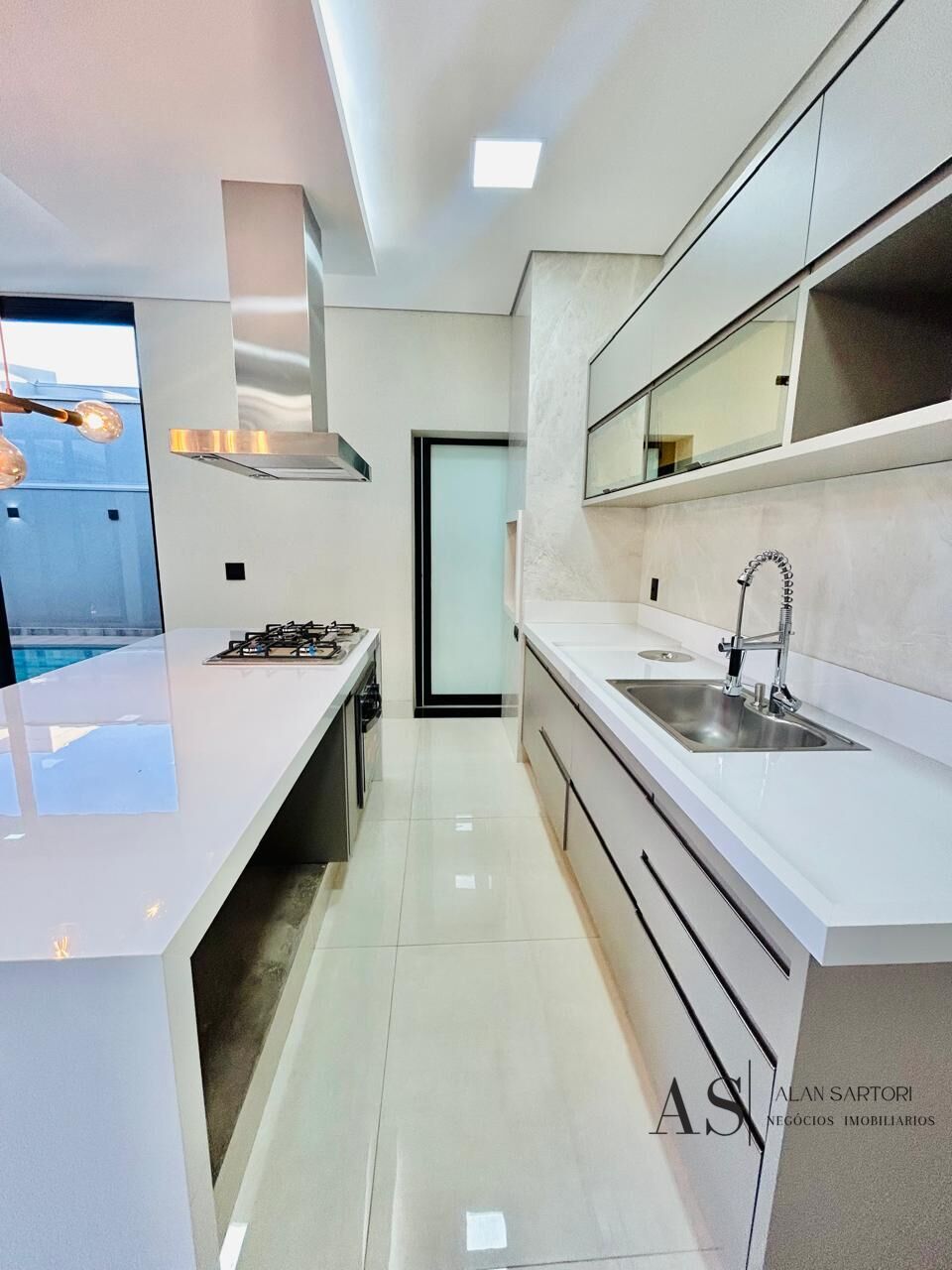 Casa de Condomínio com 3 quartos à venda, 223m² — foto 19 de 38