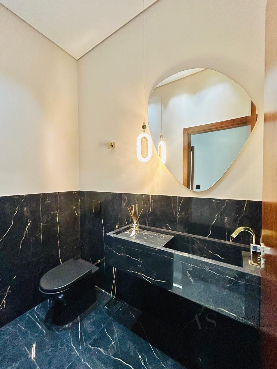 Casa de Condomínio com 3 quartos à venda, 223m² — foto 7 de 38