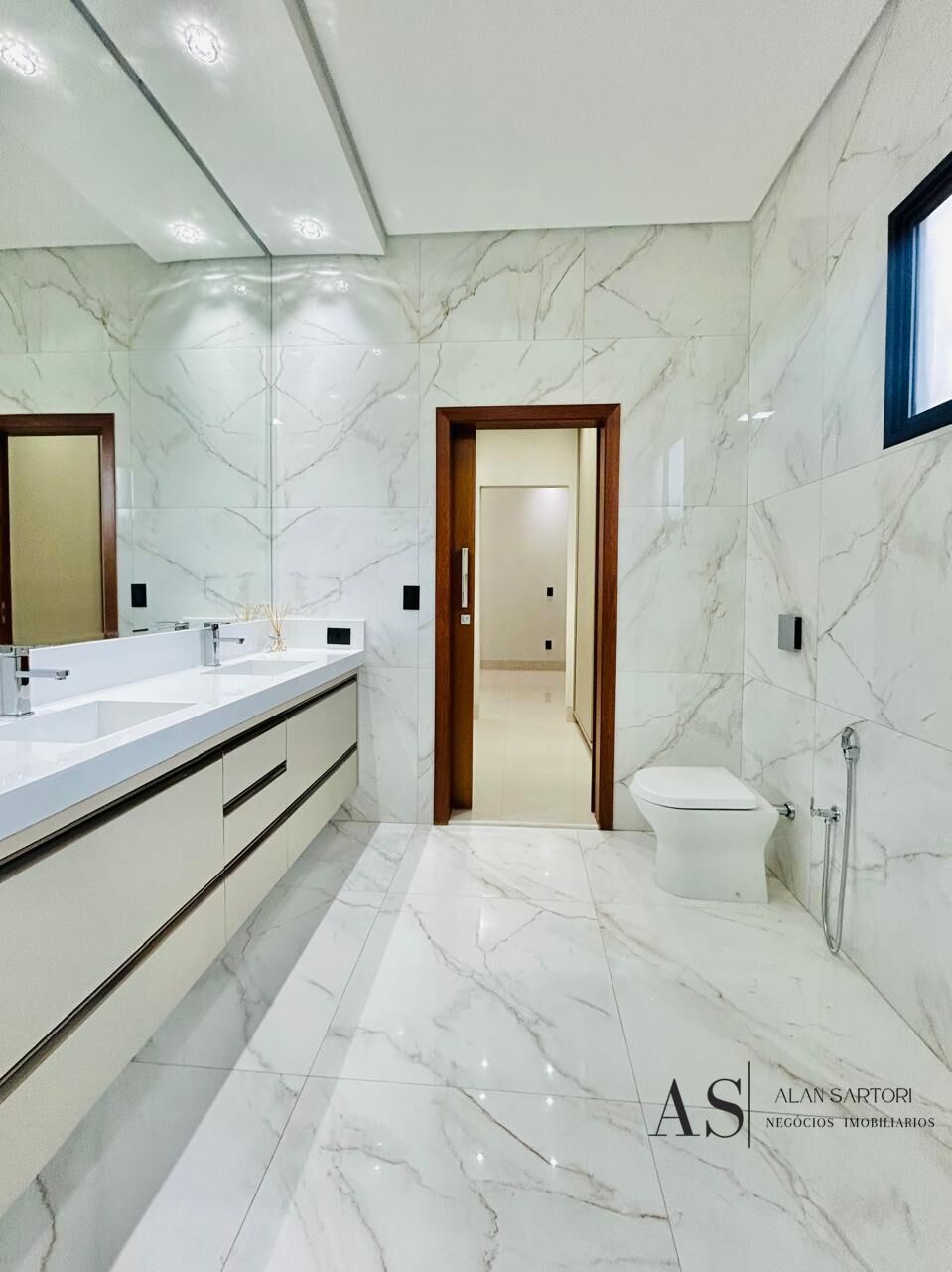 Casa de Condomínio com 3 quartos à venda, 223m² — foto 32 de 38