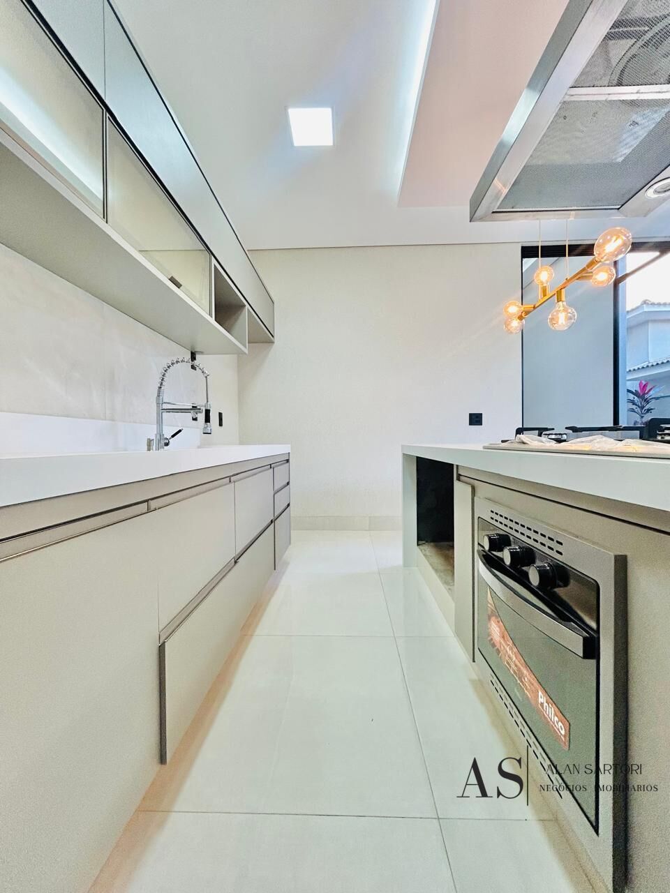 Casa de Condomínio com 3 quartos à venda, 223m² — foto 18 de 38
