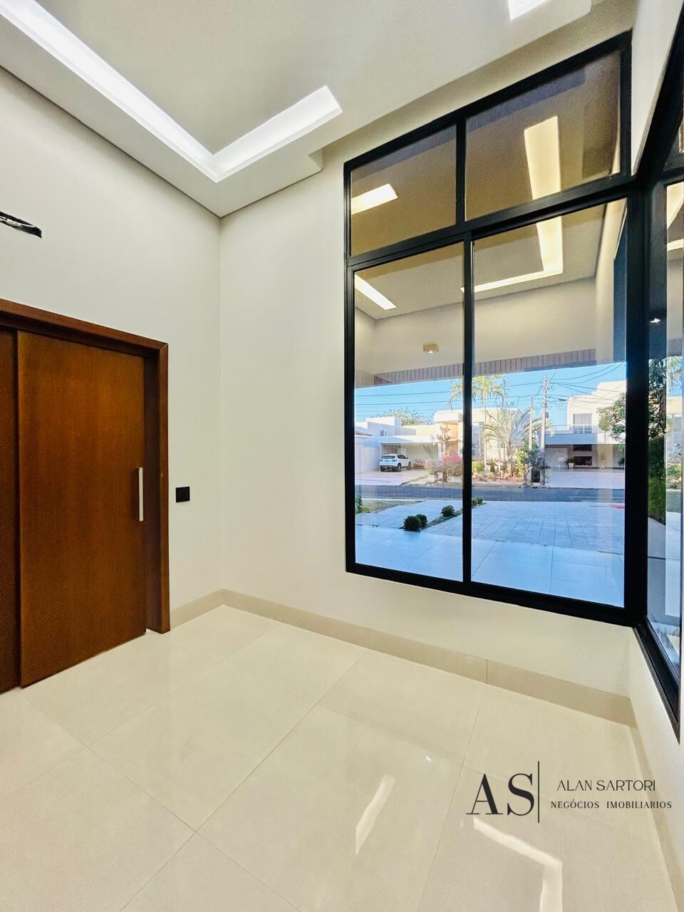 Casa de Condomínio com 3 quartos à venda, 223m² — foto 11 de 38