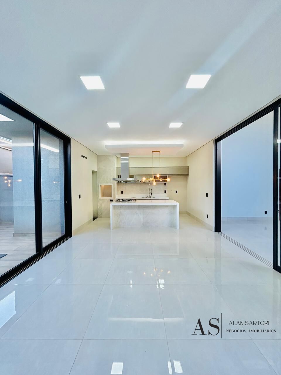 Casa de Condomínio com 3 quartos à venda, 223m² — foto 16 de 38
