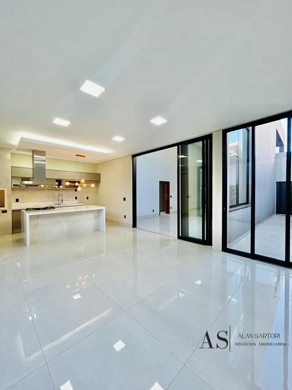 Casa de Condomínio com 3 quartos à venda, 223m² — foto 15 de 38