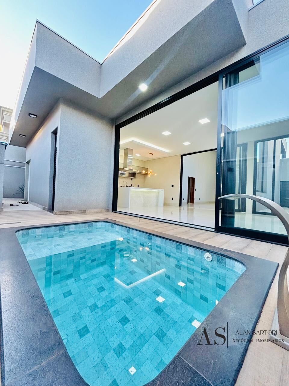 Casa de Condomínio com 3 quartos à venda, 223m² — foto 22 de 38