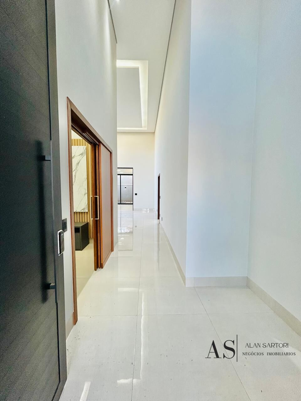 Casa de Condomínio com 3 quartos à venda, 223m² — foto 4 de 38