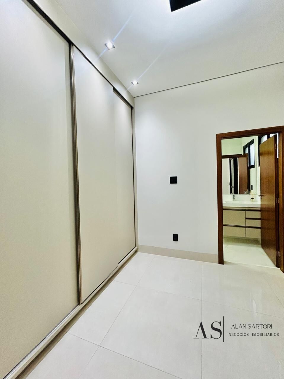 Casa de Condomínio com 3 quartos à venda, 223m² — foto 35 de 38