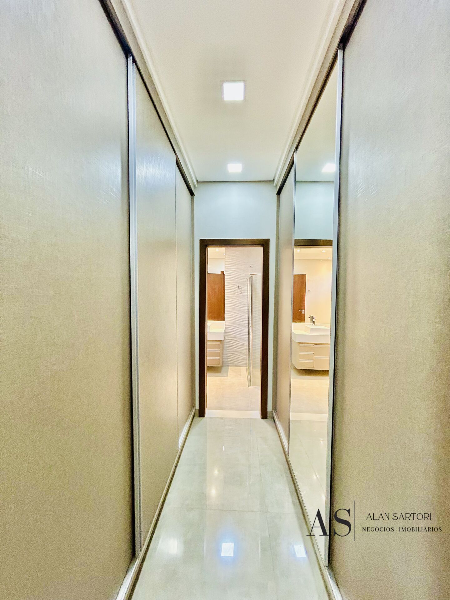 Casa de Condomínio com 4 quartos à venda, 410m² — foto 23 de 35