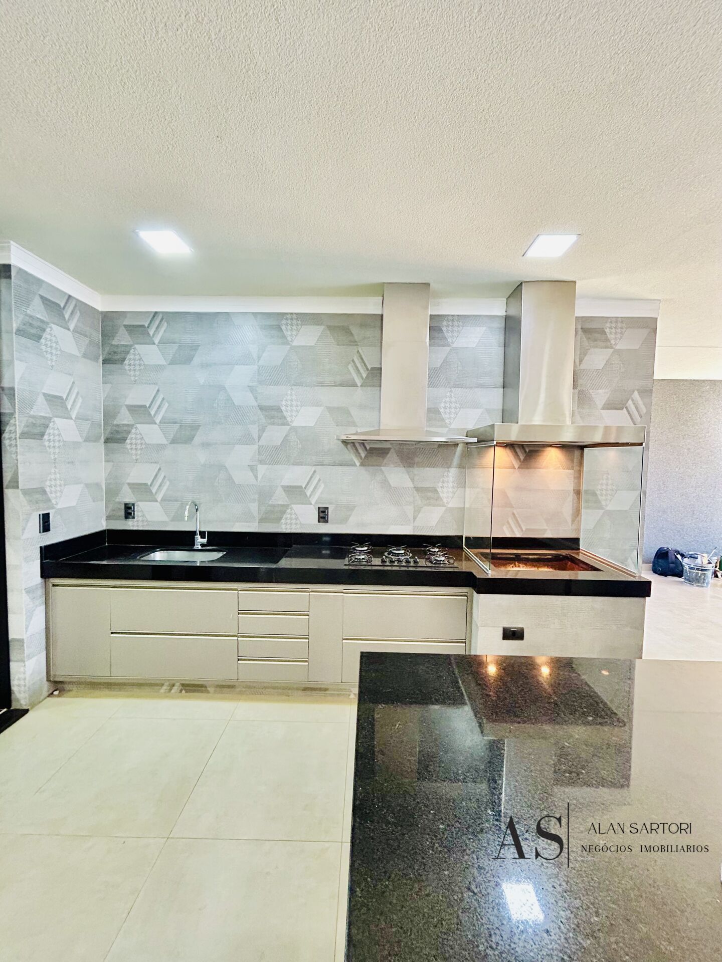 Casa de Condomínio com 4 quartos à venda, 410m² — foto 17 de 35