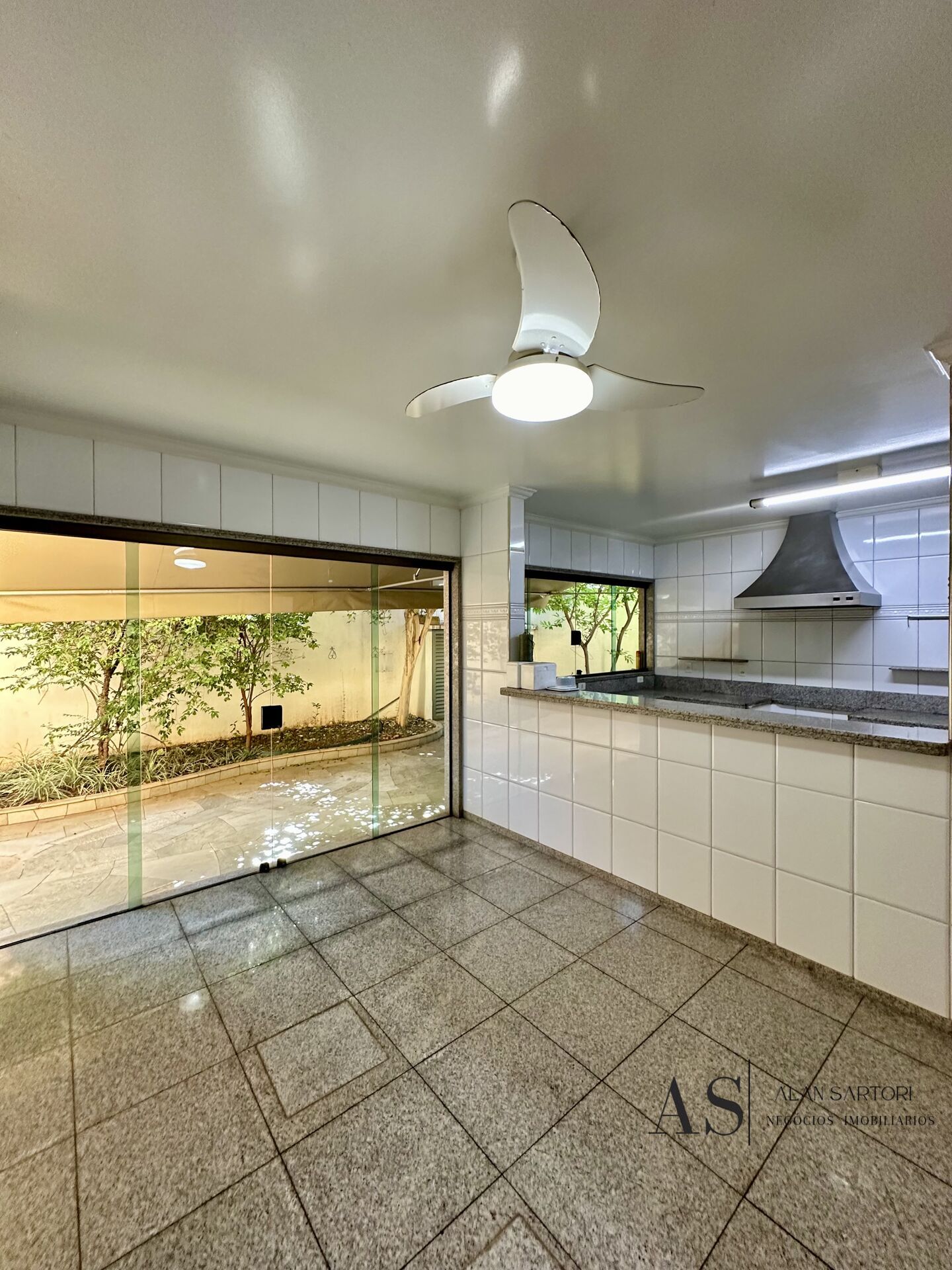 Casa com 4 quartos à venda, 405m² — foto 16 de 39