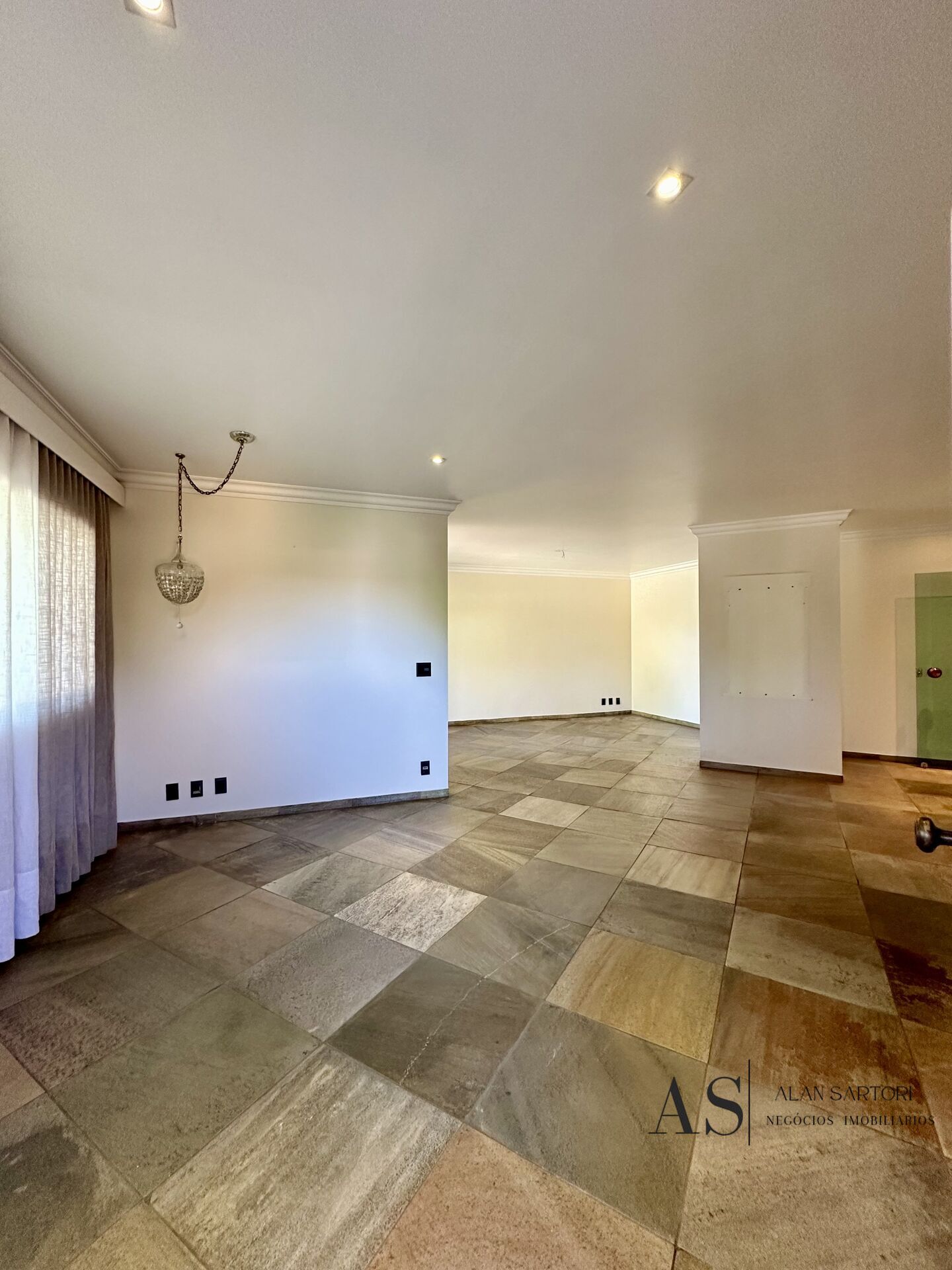 Casa com 4 quartos à venda, 405m² — foto 4 de 39