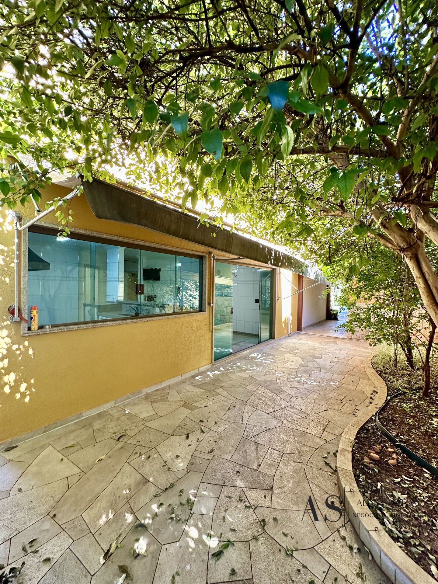 Casa com 4 quartos à venda, 405m² — foto 14 de 39