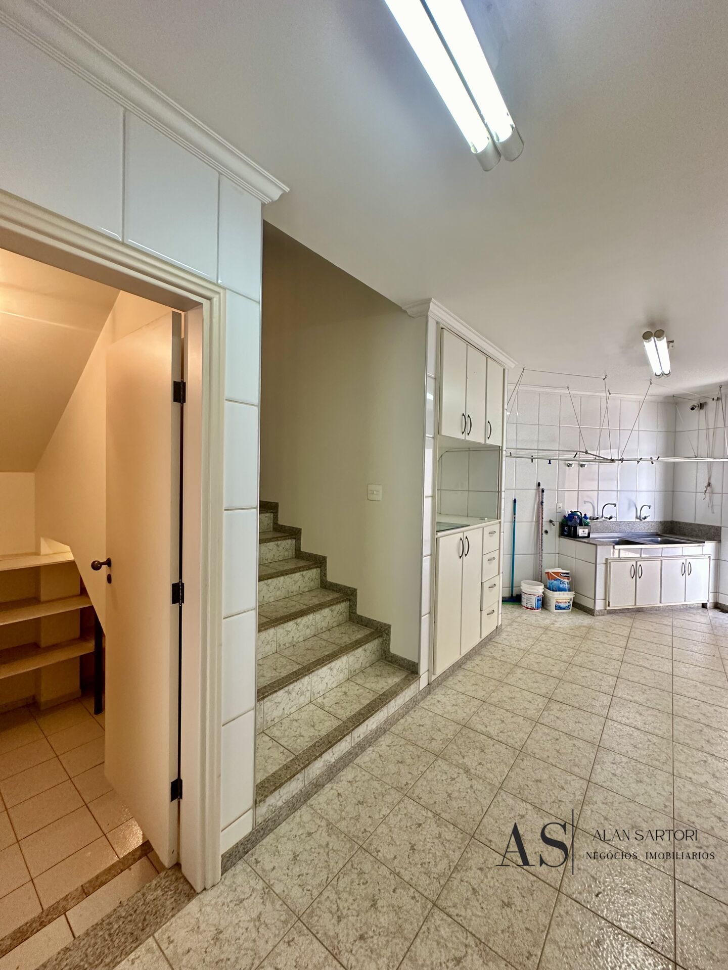 Casa com 4 quartos à venda, 405m² — foto 38 de 39