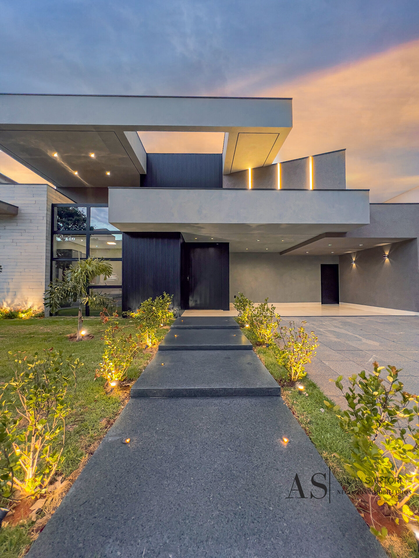 Casa de Condomínio com 4 quartos à venda, 310m² — foto 5 de 35