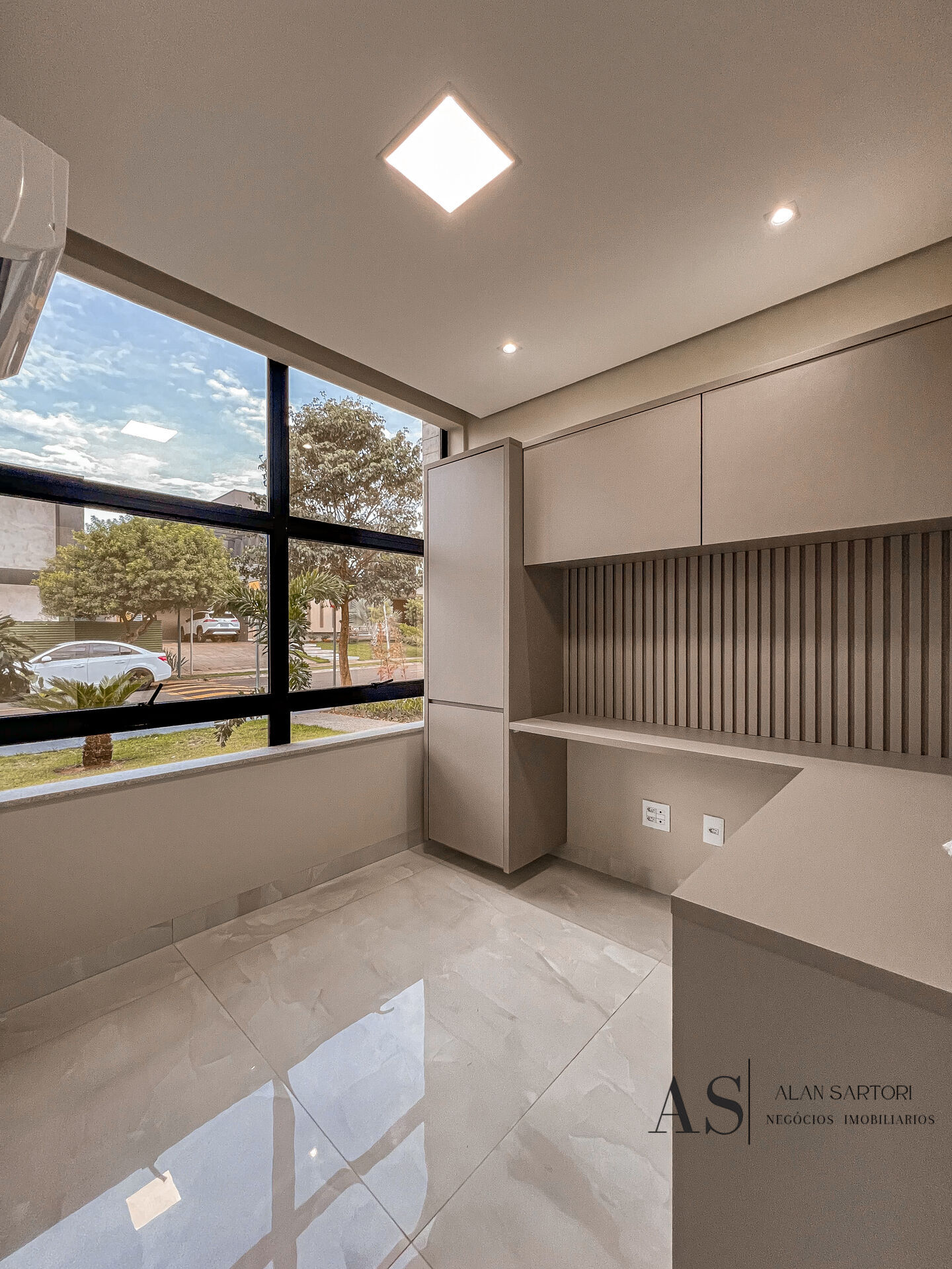 Casa de Condomínio com 4 quartos à venda, 310m² — foto 19 de 35