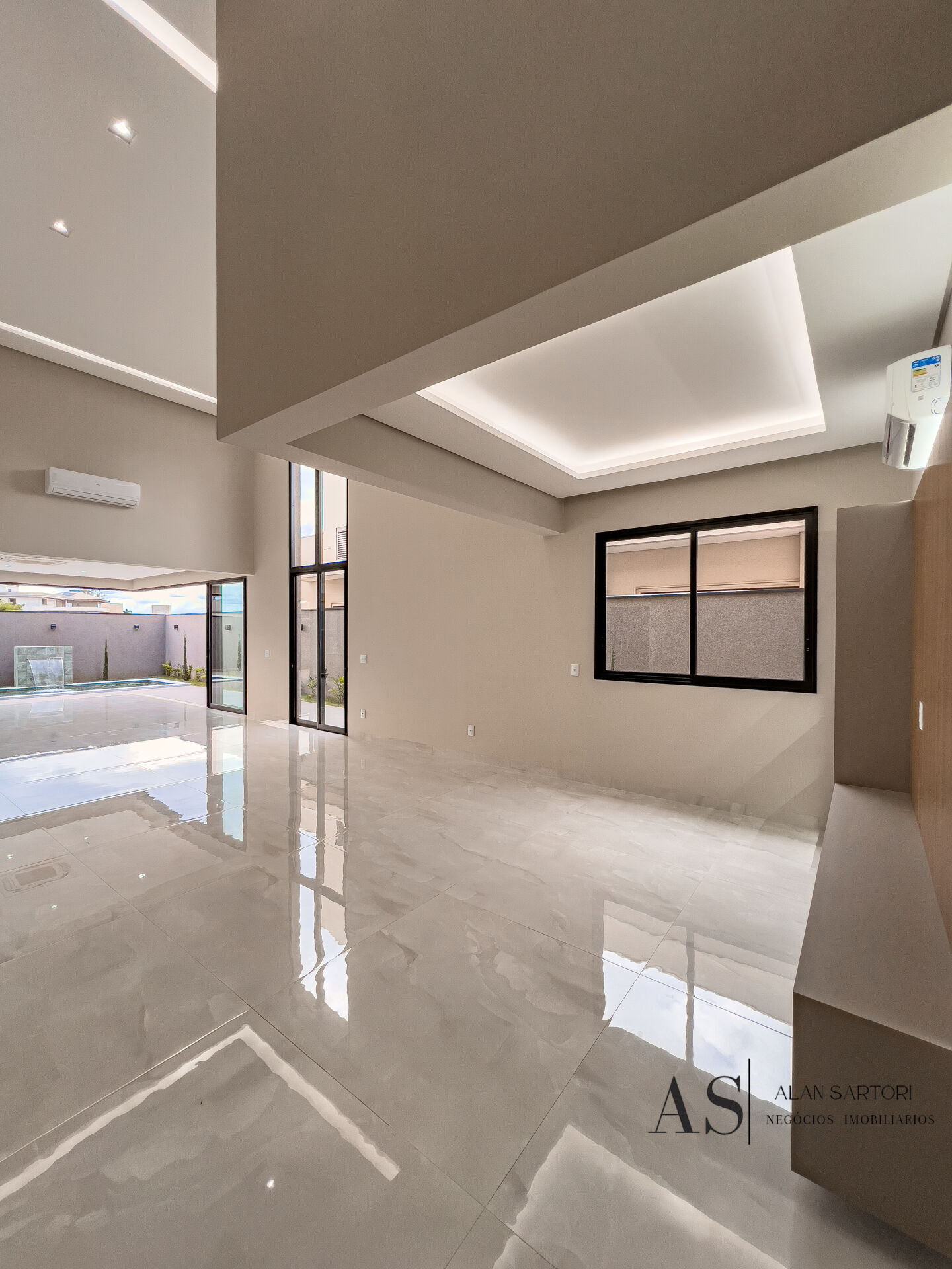 Casa de Condomínio com 4 quartos à venda, 310m² — foto 21 de 35