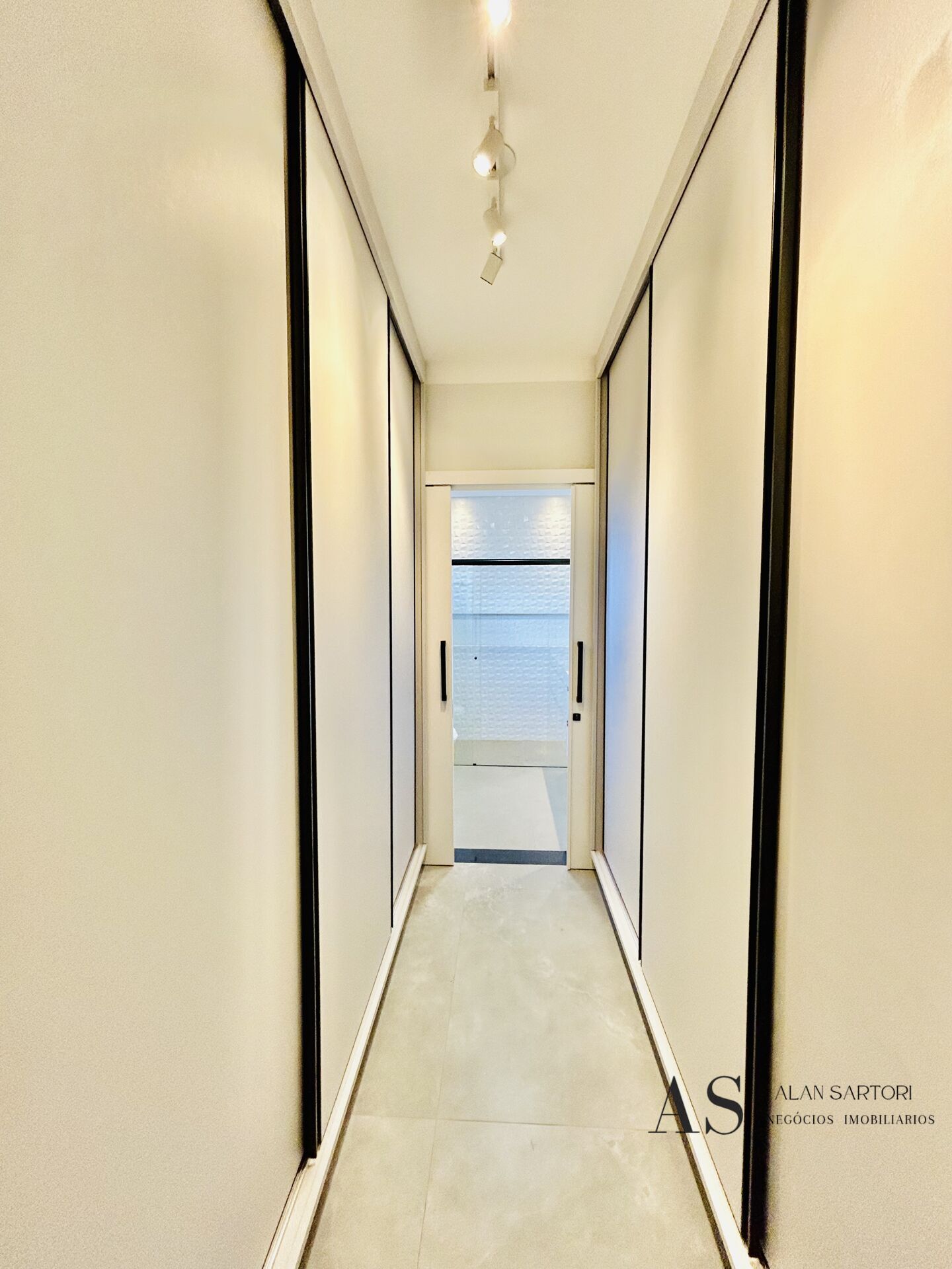 Casa de Condomínio com 4 quartos à venda, 304m² — foto 33 de 50