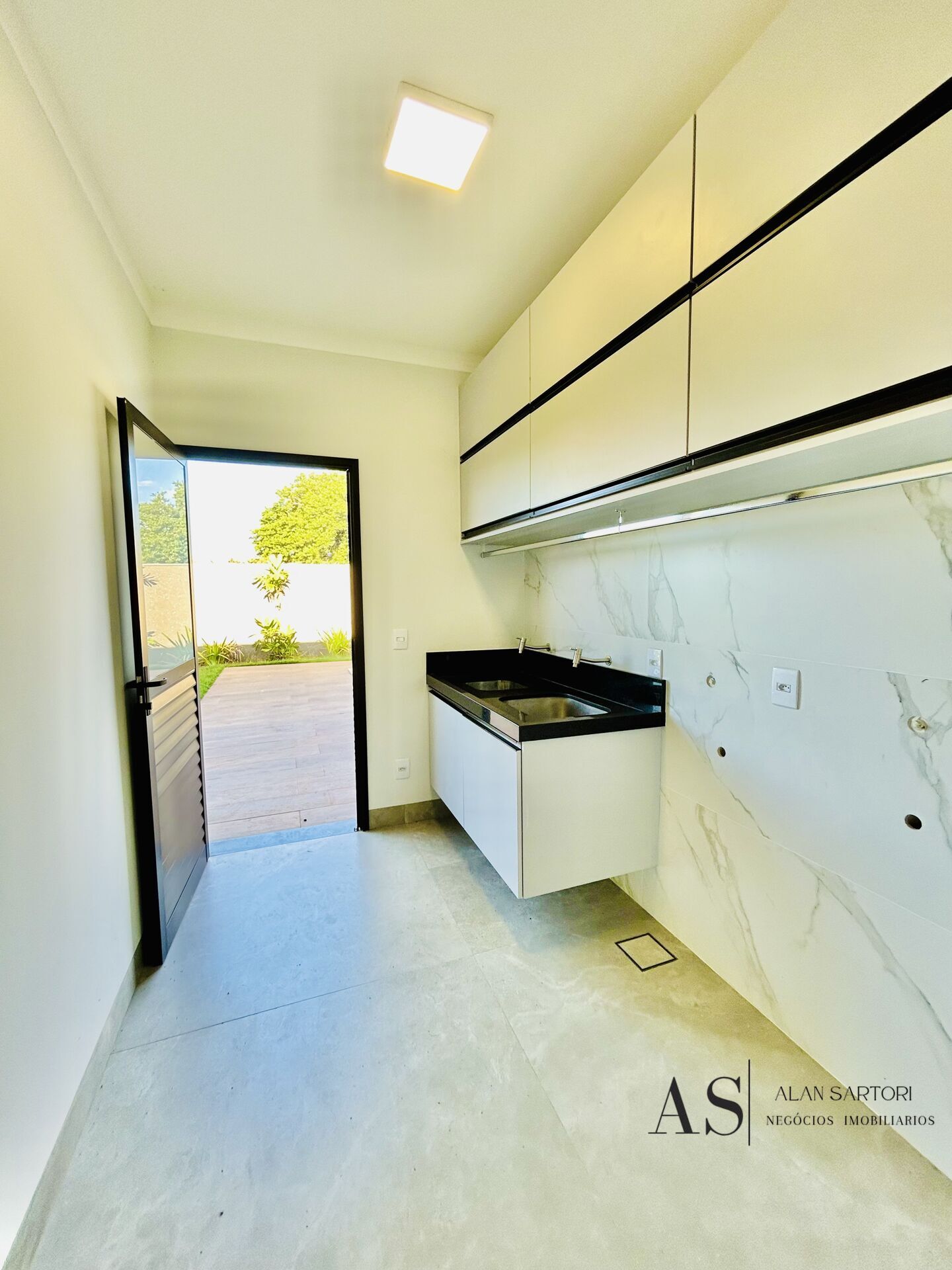 Casa de Condomínio com 4 quartos à venda, 304m² — foto 27 de 50