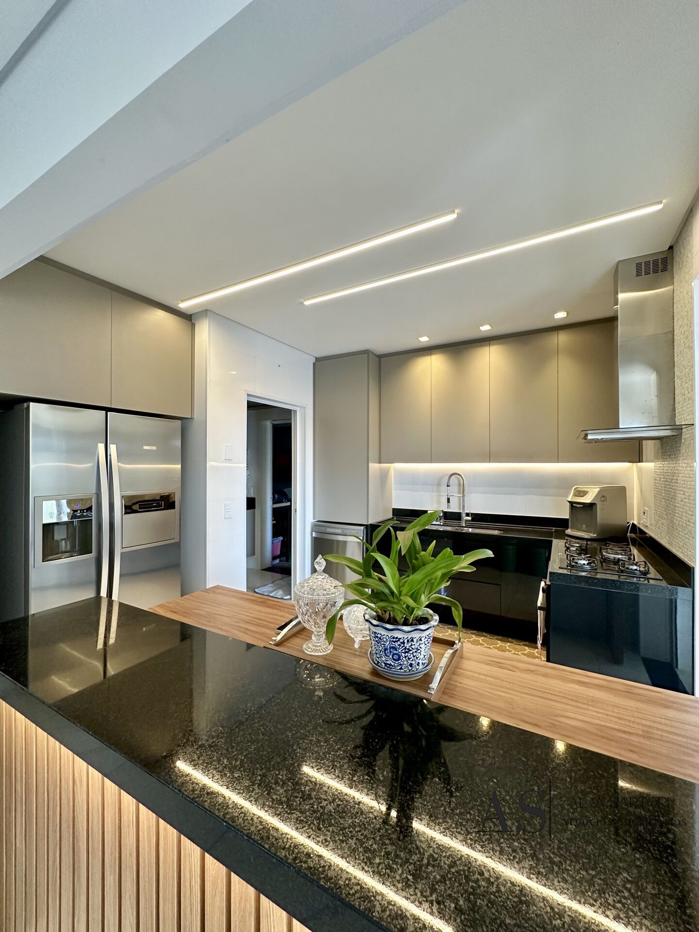 Casa de Condomínio com 4 quartos à venda, 356m² — foto 10 de 39