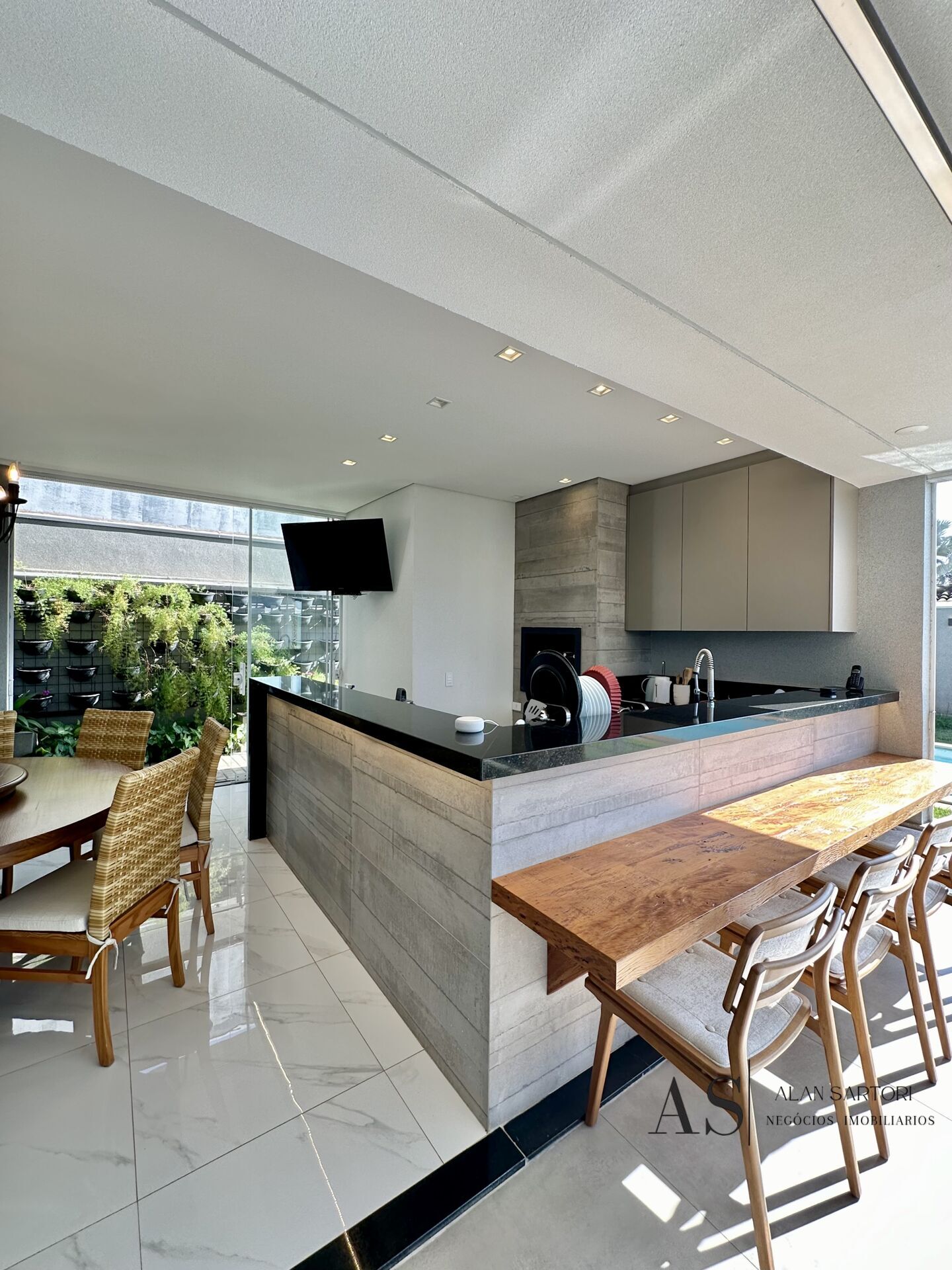 Casa de Condomínio com 4 quartos à venda, 356m² — foto 18 de 39