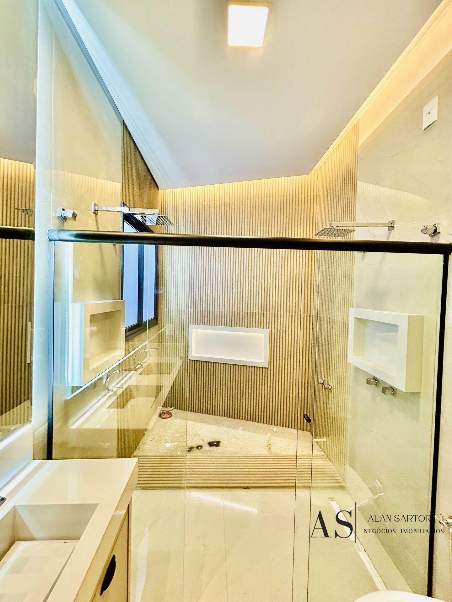 Casa de Condomínio com 3 quartos à venda, 226m² — foto 32 de 40