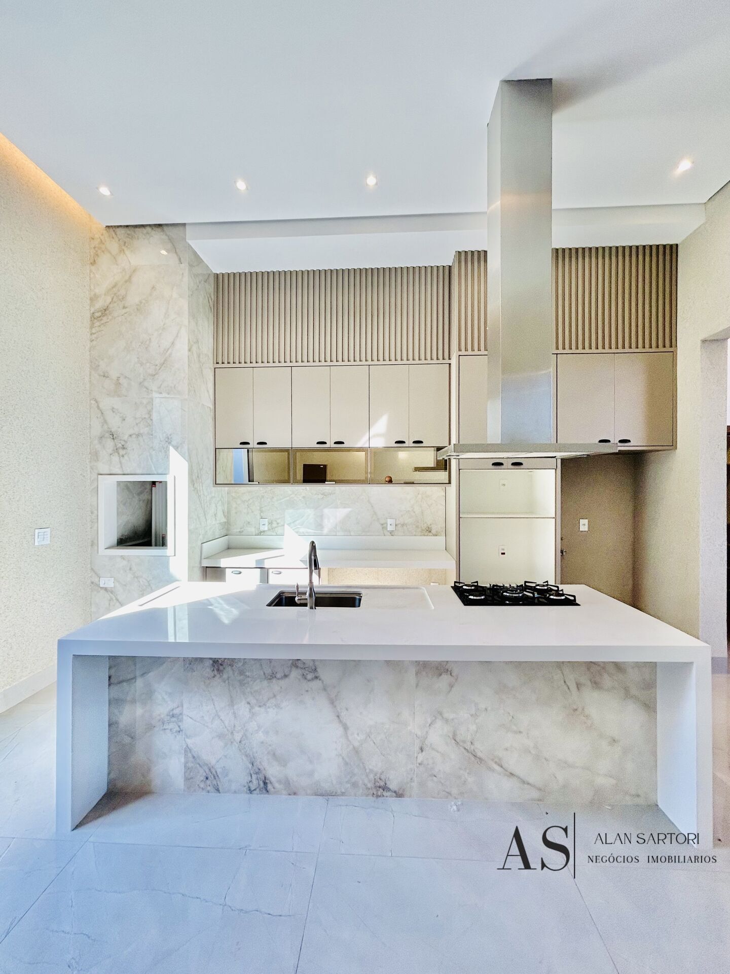 Casa de Condomínio com 3 quartos à venda, 226m² — foto 15 de 40