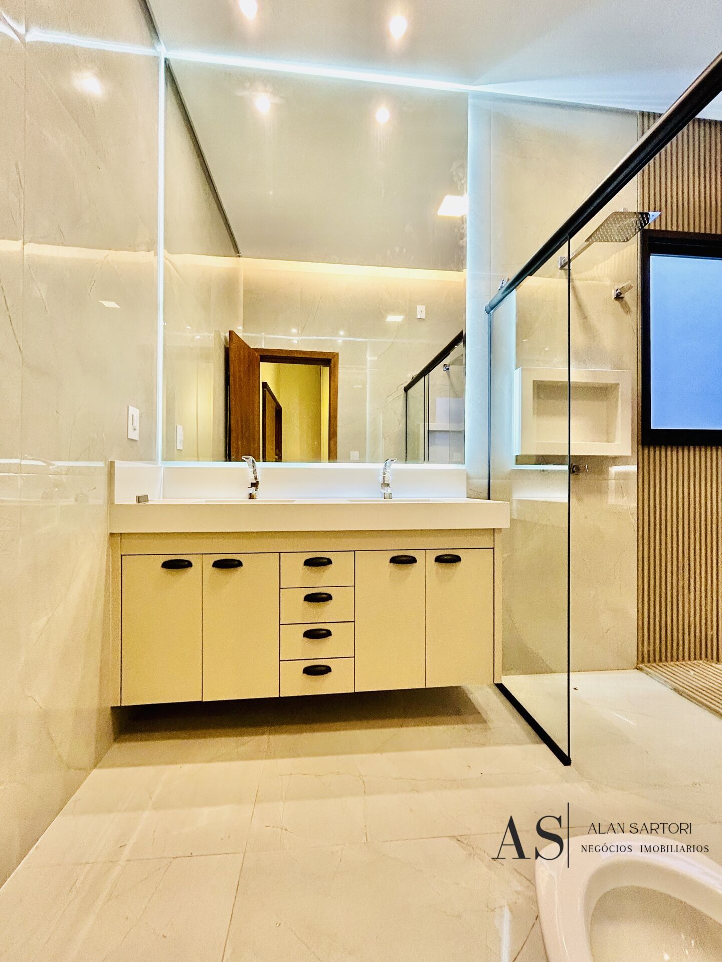 Casa de Condomínio com 3 quartos à venda, 226m² — foto 34 de 40