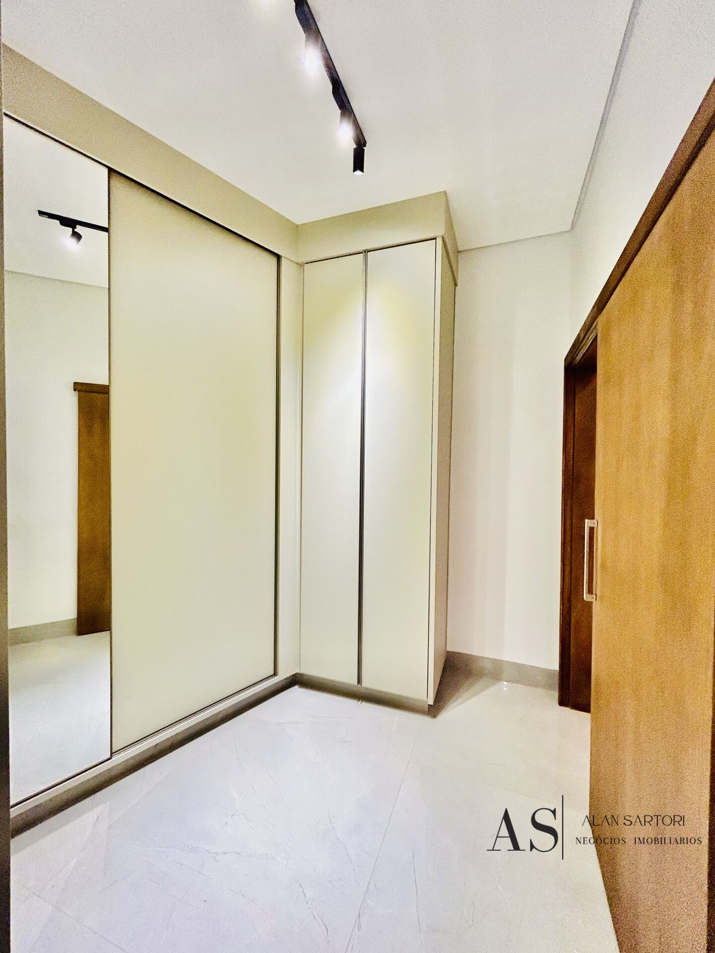 Casa de Condomínio com 3 quartos à venda, 226m² — foto 31 de 40