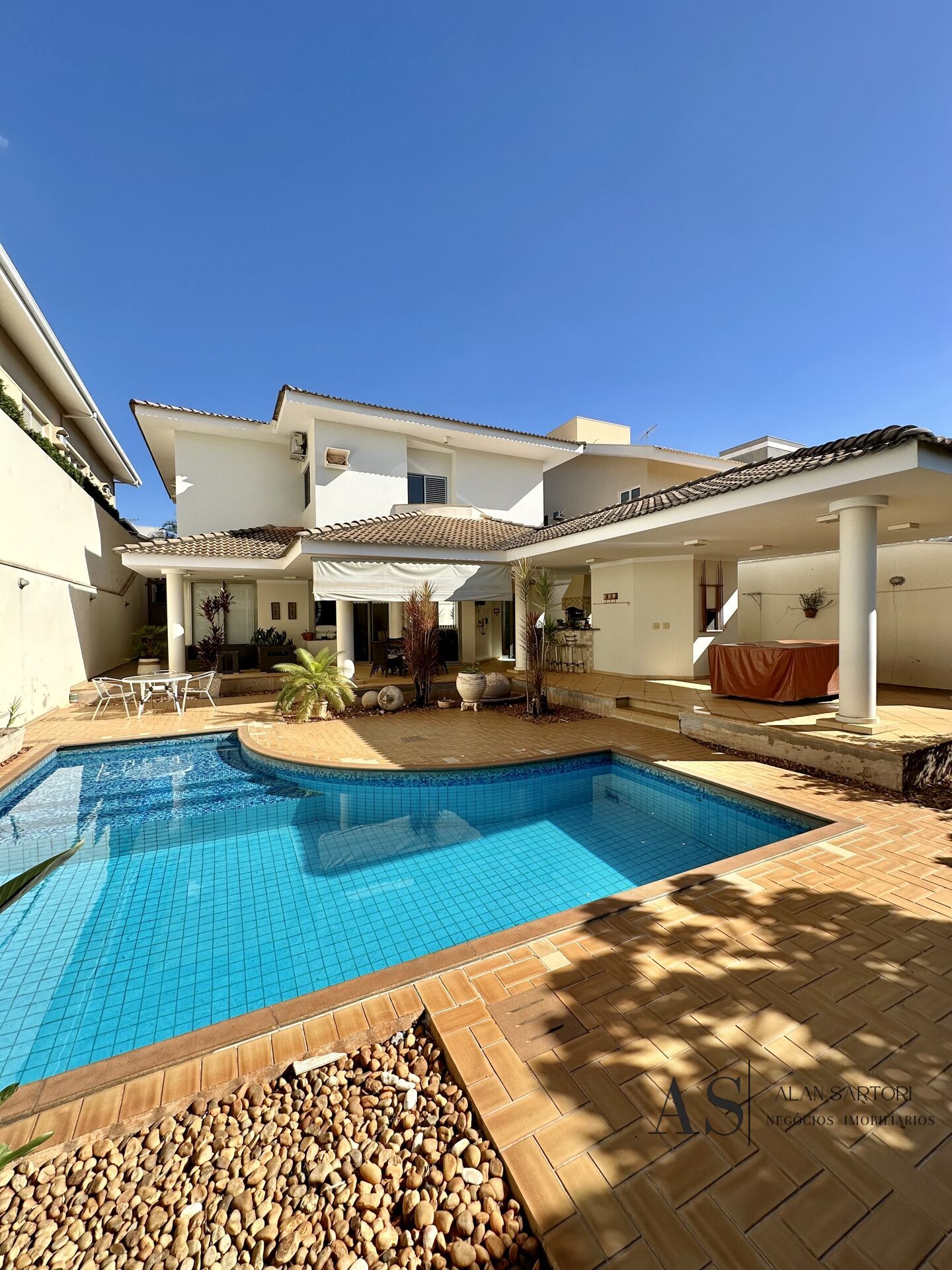 Casa de Condomínio com 4 quartos à venda, 400m² — foto 10 de 36