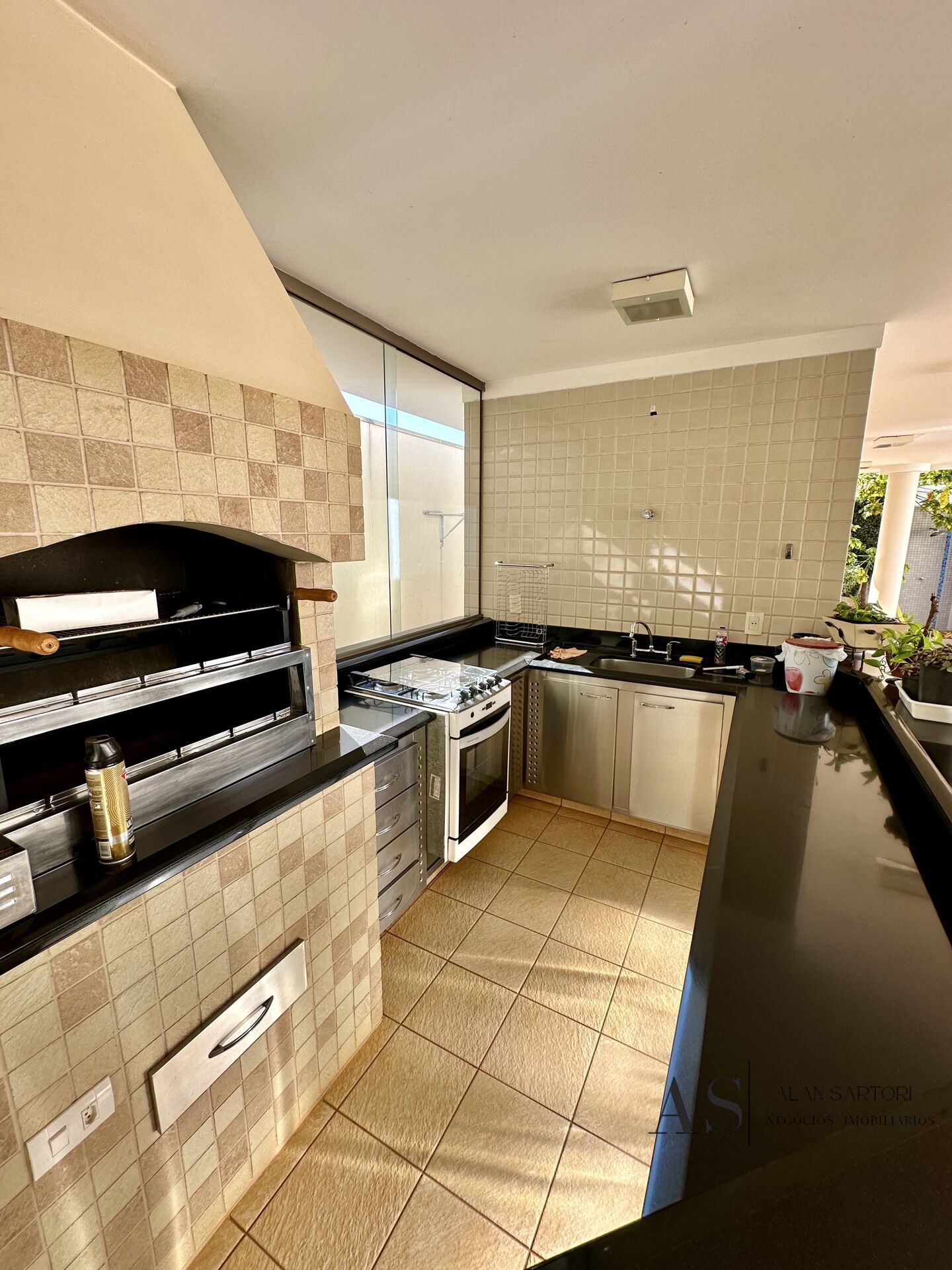Casa de Condomínio com 4 quartos à venda, 400m² — foto 13 de 36