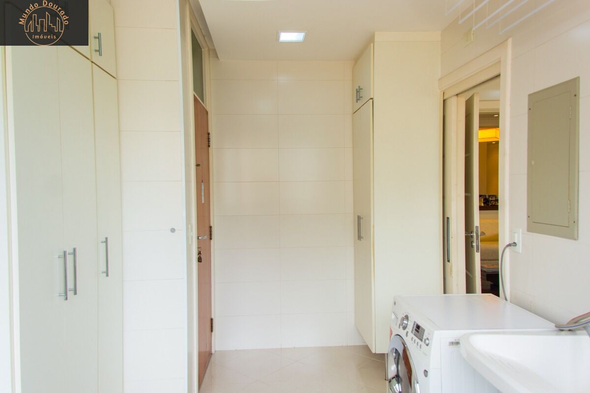 Apartamento, 3 quartos, 248 m² - Foto 9