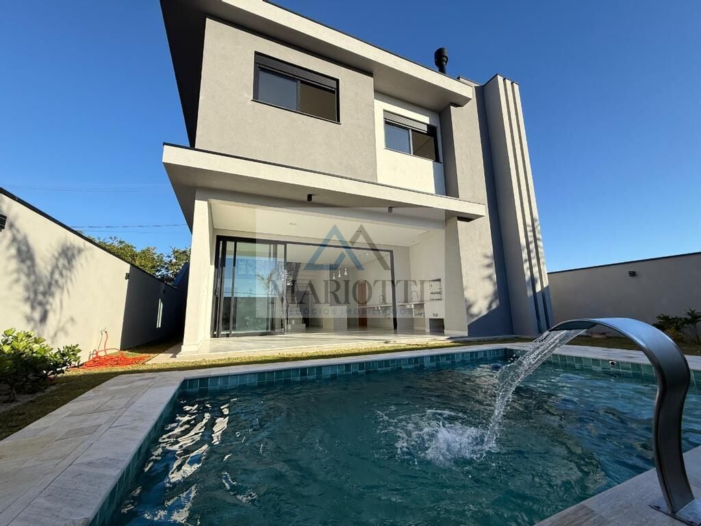 Casa, 3 quartos, 213 m² - Foto 1
